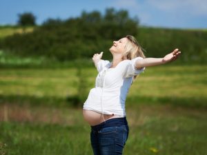 Importance of Walking During Pregnancy – Benefits of Walking During in Pregnancy